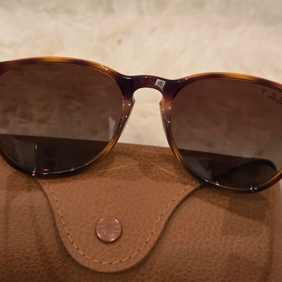 Ray-Ban Polarized Sunglasses - Picture 9 of 11
